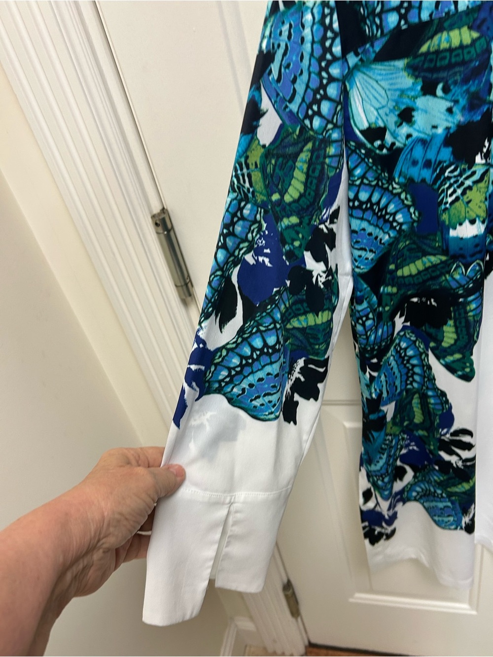 Chico’s Printed Tunic - Rainforest Butterfly Print Top -Seafaring Blue - Picture 4 of 7